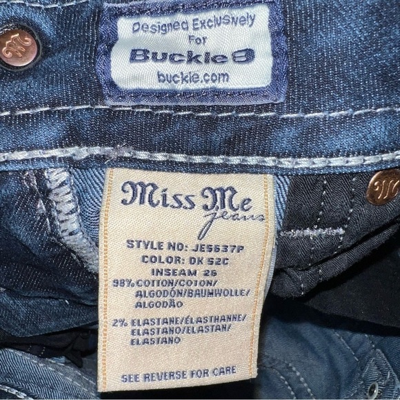 Miss Me for Buckle Embellished Dark Blue Slim Low Rise Capri Jeans Size 25 - Picture 3 of 12